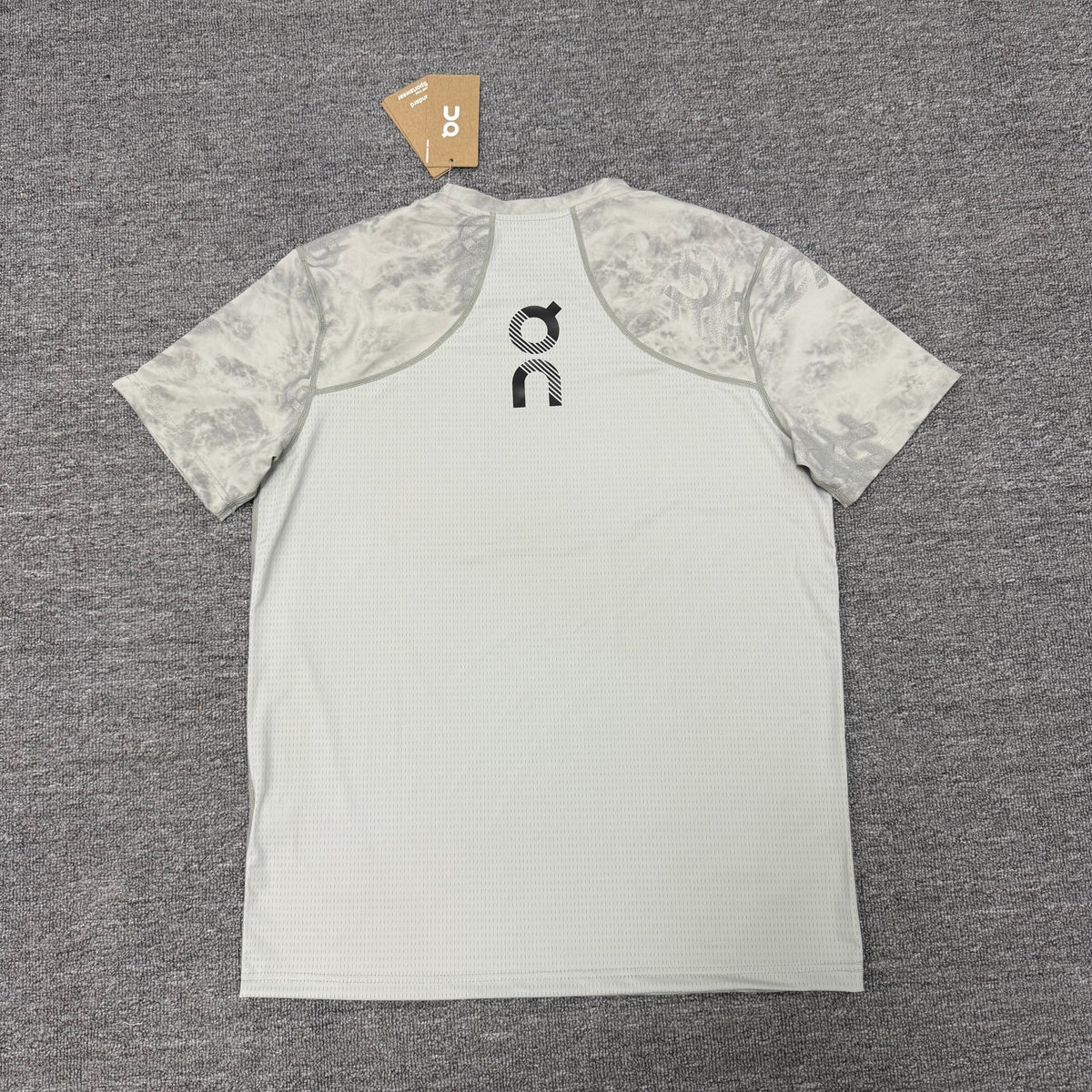 On Running Performance T-Shirt STYLE 1
