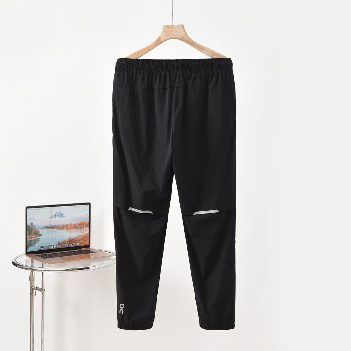 On Running Essential Performance Track Pants