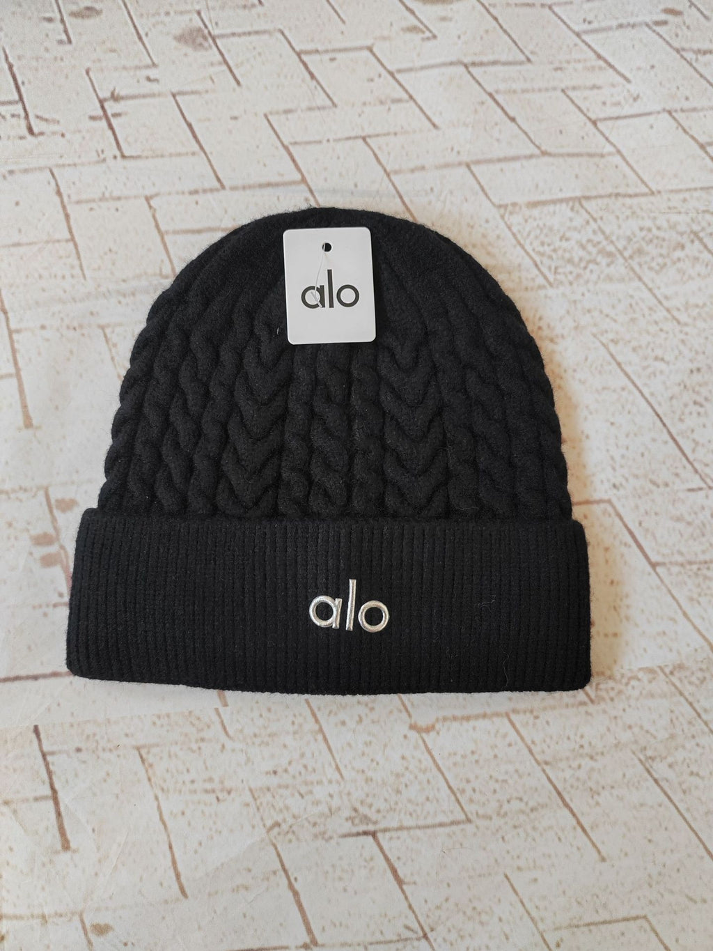Alo Luxe Cable Knit Beanie