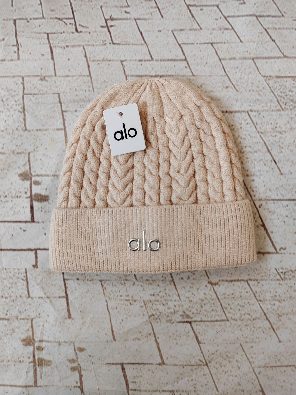 Alo Luxe Cable Knit Beanie