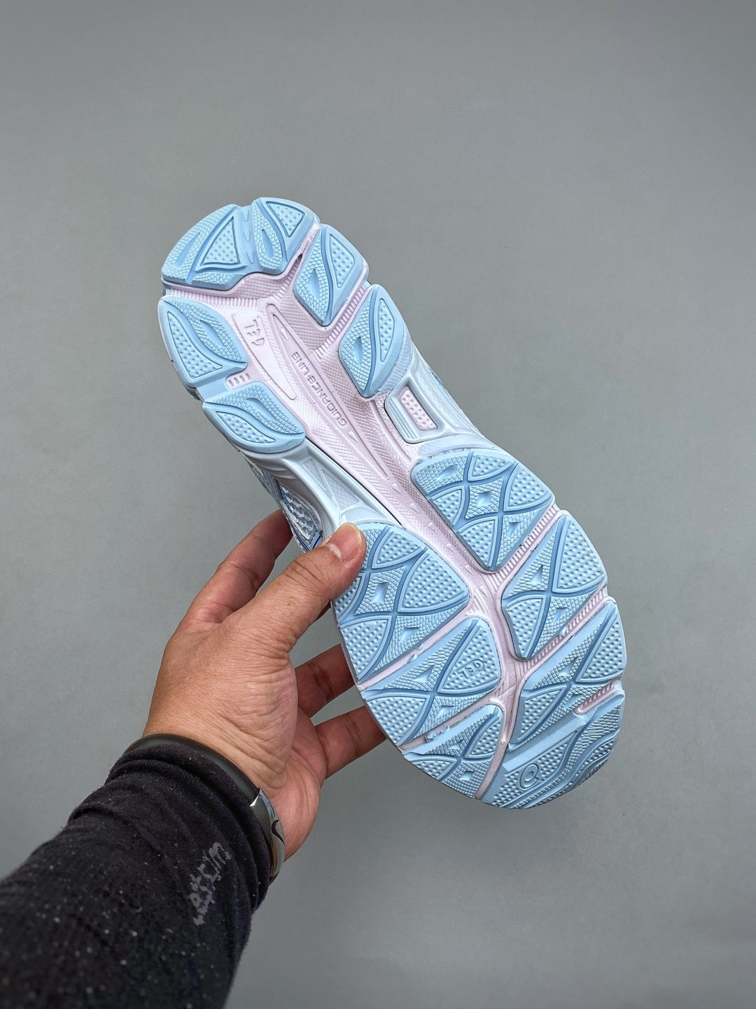 ASICS GEL-CUMULUS 16