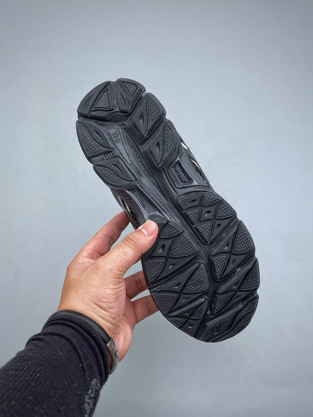 ASICS GEL-CUMULUS 16