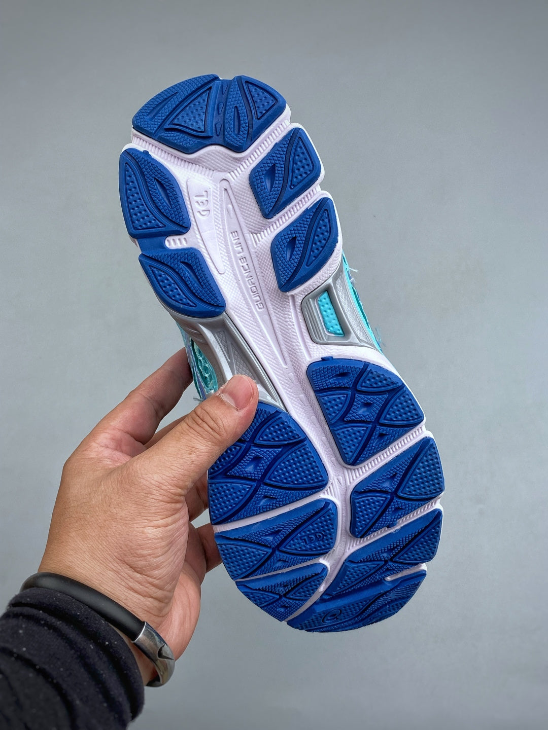 ASICS GEL-CUMULUS 16
