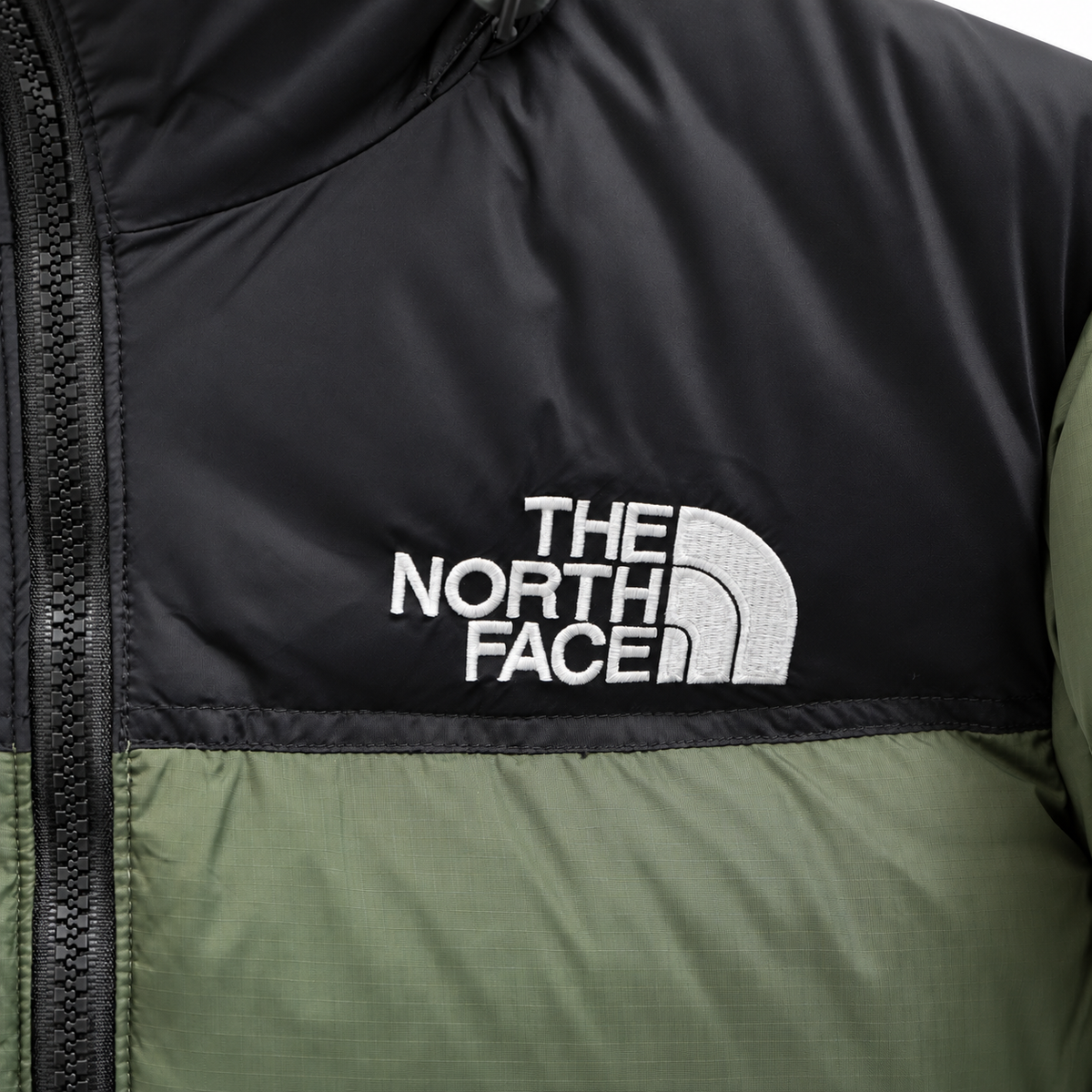 The North Face Men's 1996 Retro Nuptse Jacket - Black Olive Green