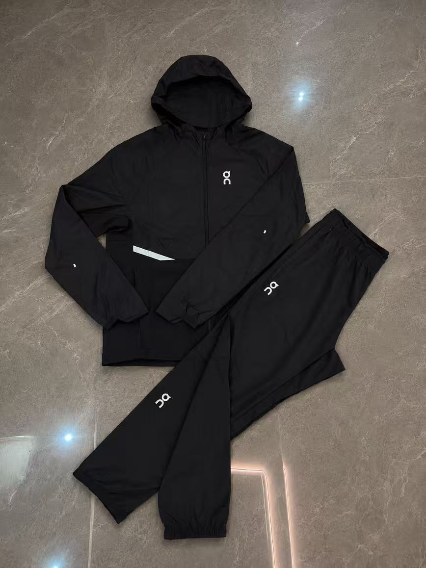 On Running Lightweight Performance Tracksuit Collection