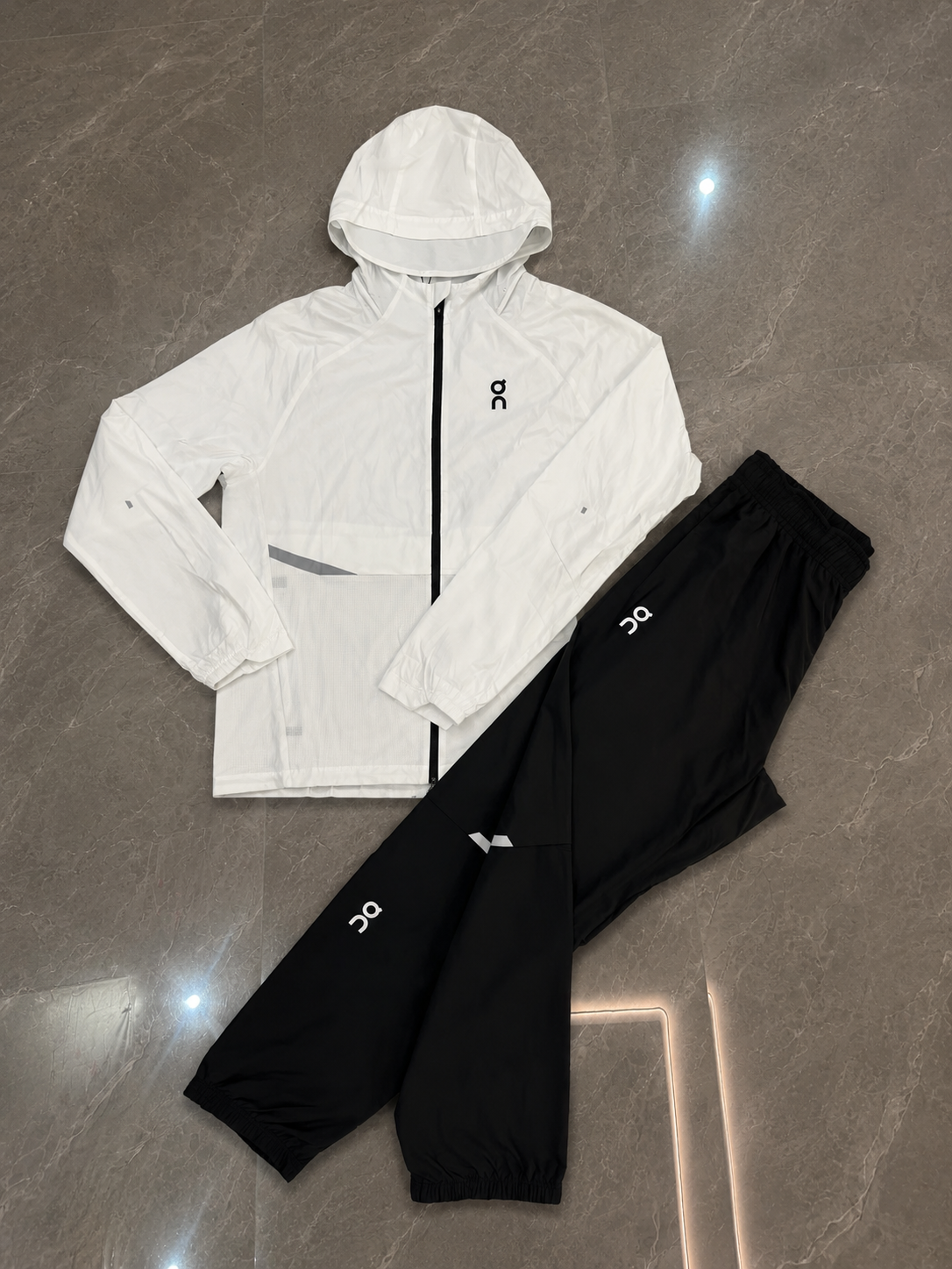 On Running Lightweight Performance Tracksuit Collection