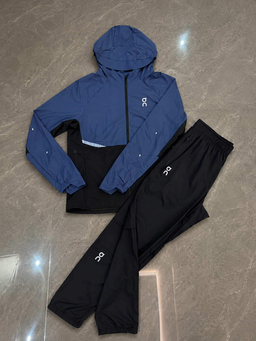 On Running Lightweight Performance Tracksuit Collection