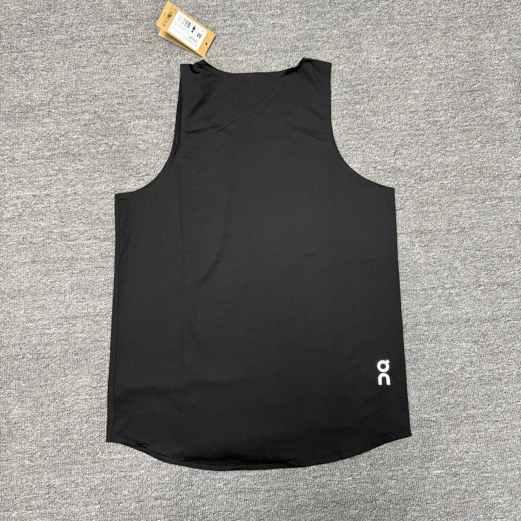 On Running Essential Performance Vest