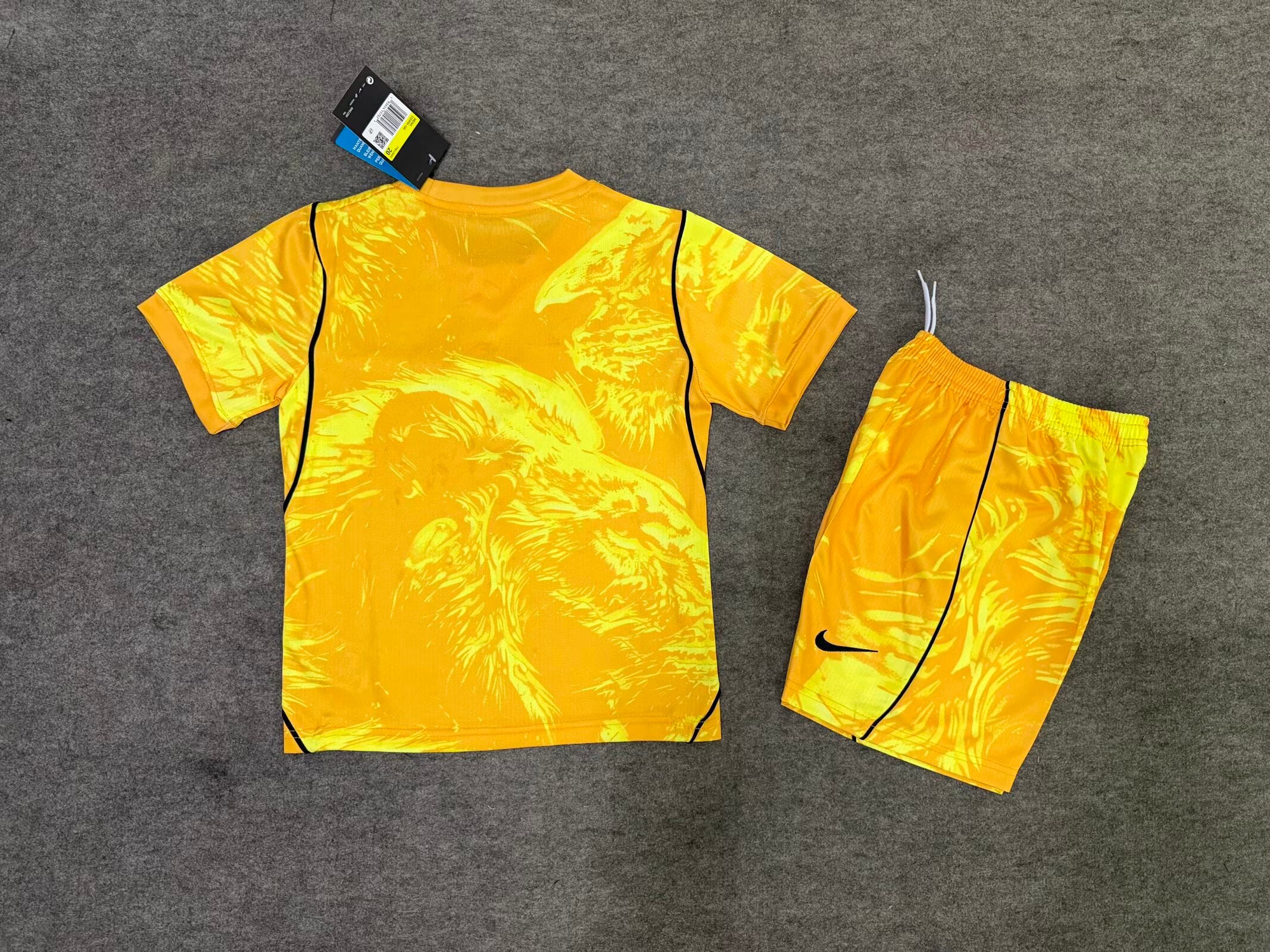 Kids England Goal Keeper 2026 World Cup Kit (Yellow)