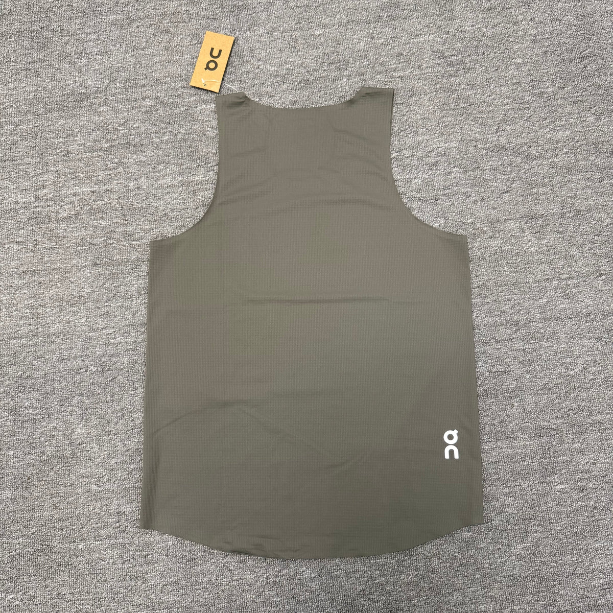 On Running Essential Performance Vest