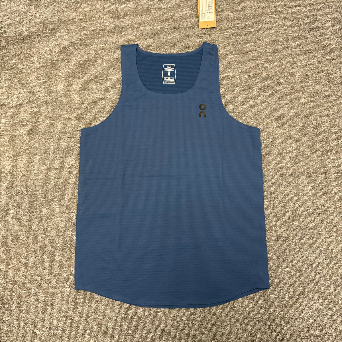On Running Essential Performance Vest